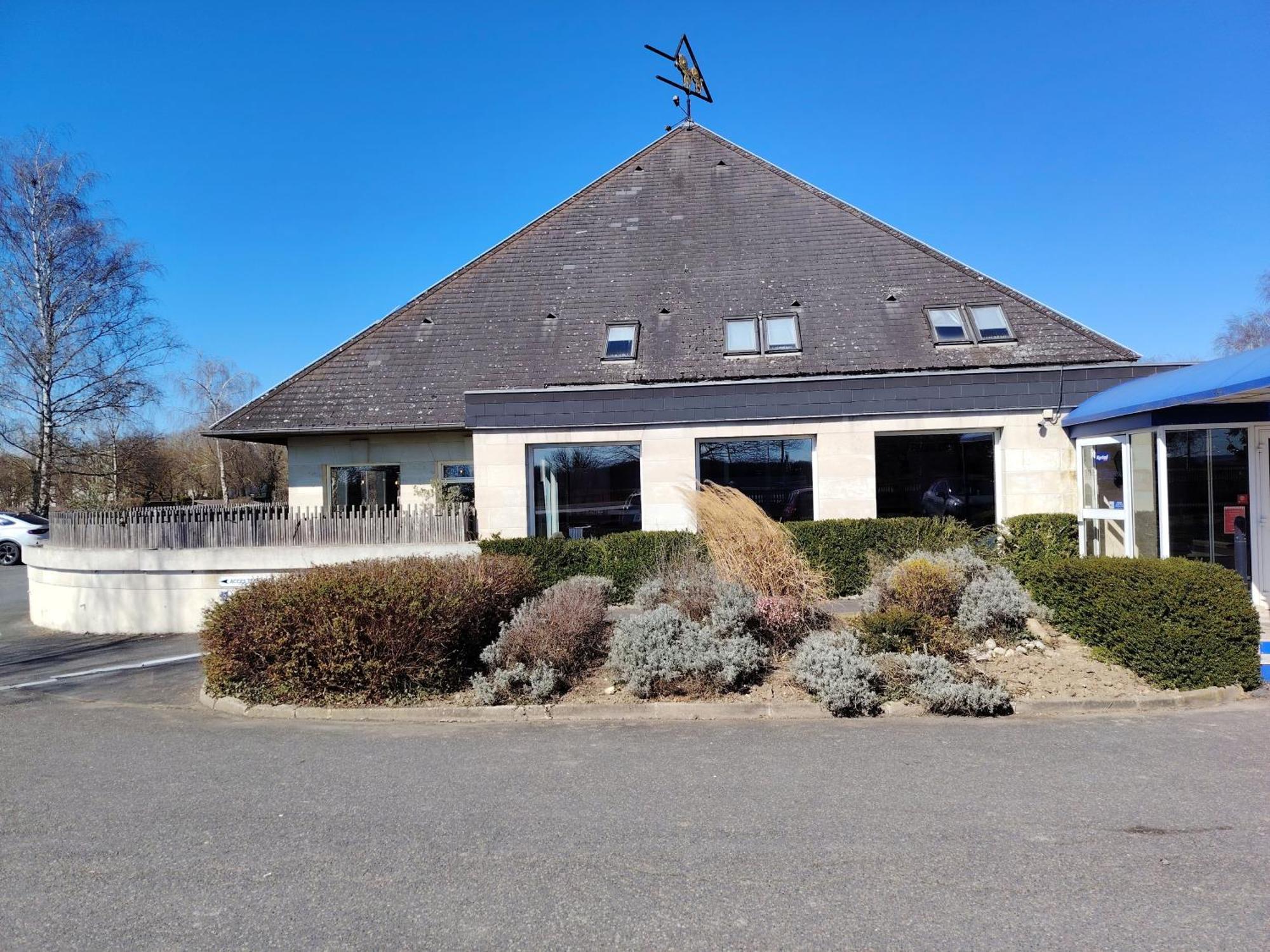 Kyriad Laon Exteriör bild